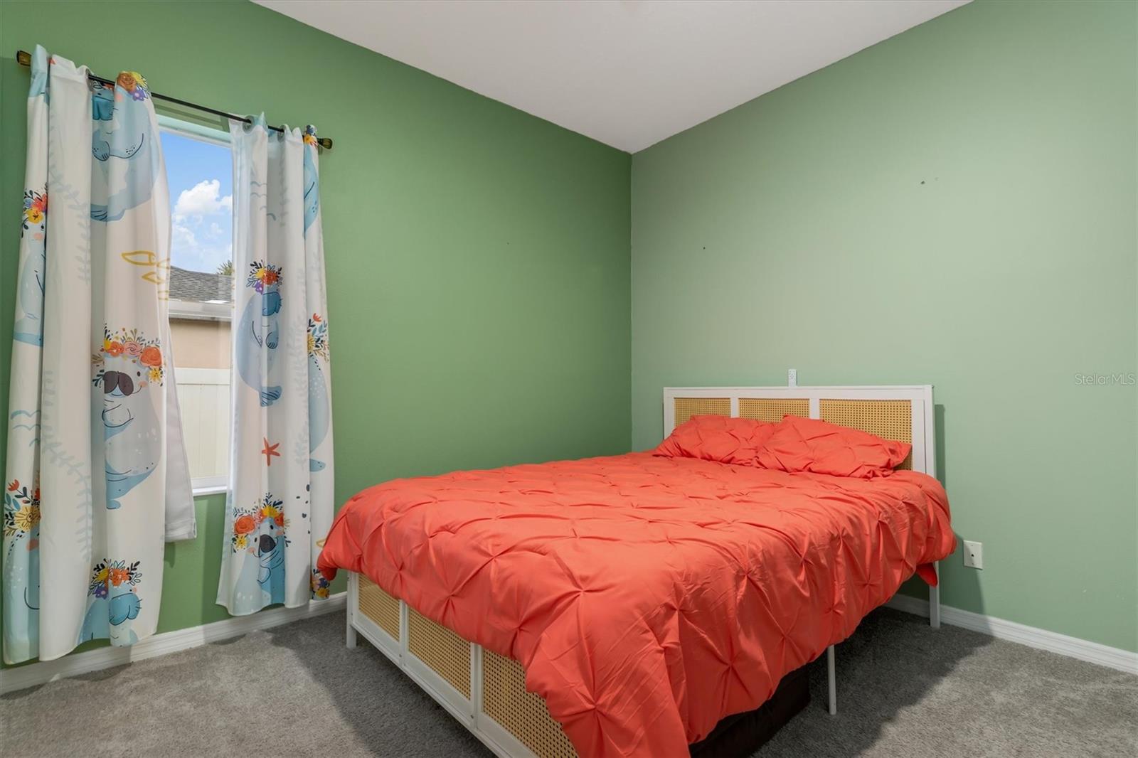 2nd bedroom