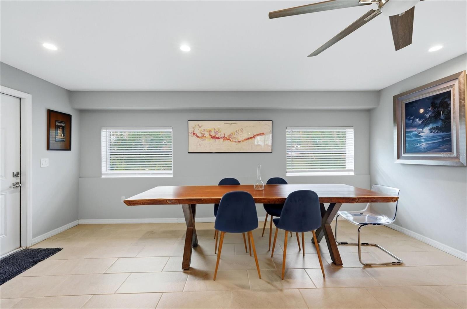 Massive Dining Room / Bonus Room Massive Dining Room / Bonus Room