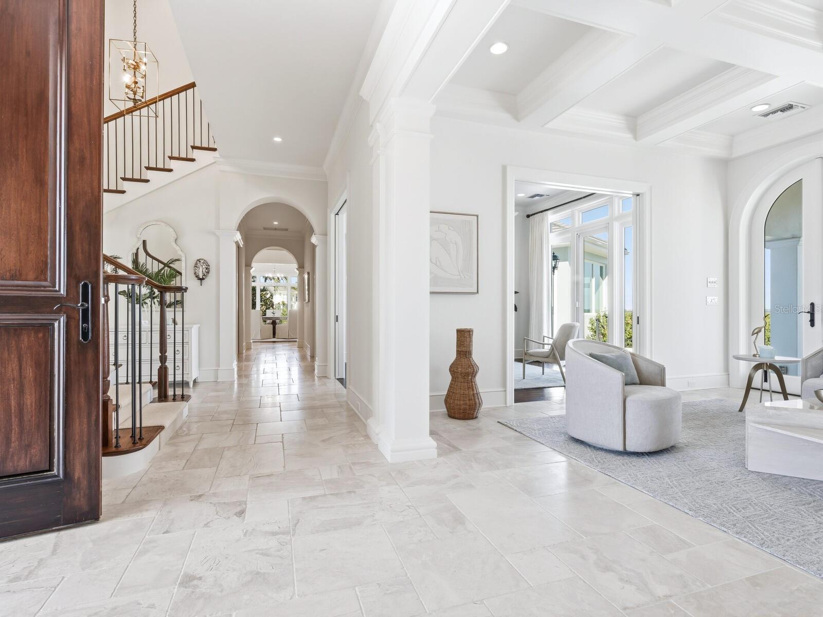 560 HARBOR POINT ROAD, Longboat Key, FL 34228