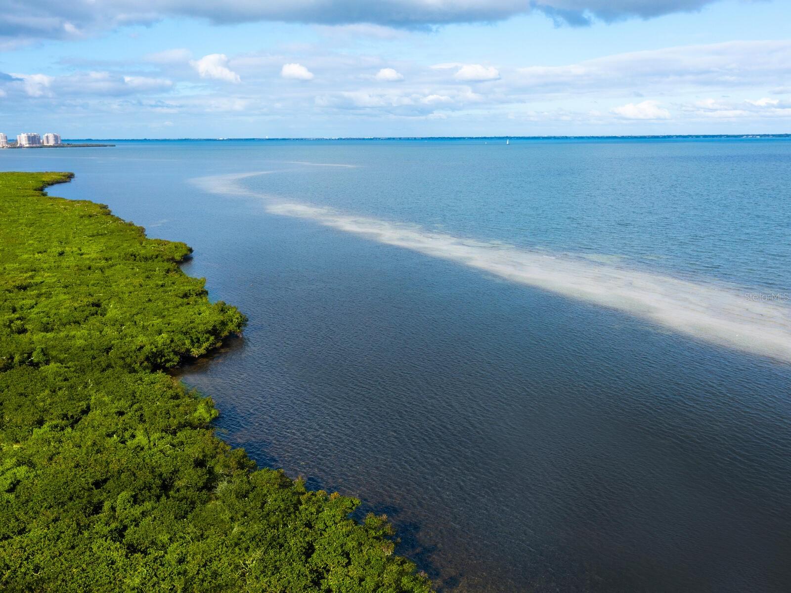 560 HARBOR POINT ROAD, Longboat Key, FL 34228