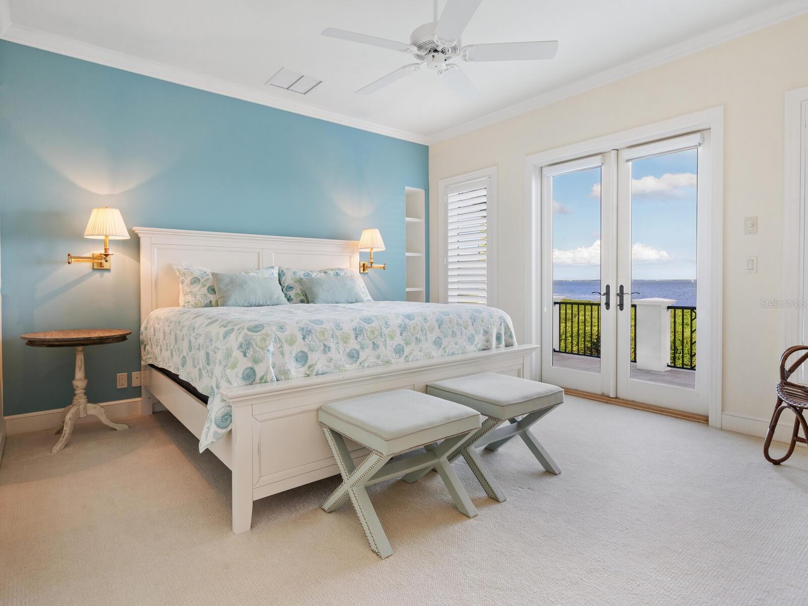 560 HARBOR POINT ROAD, Longboat Key, FL 34228