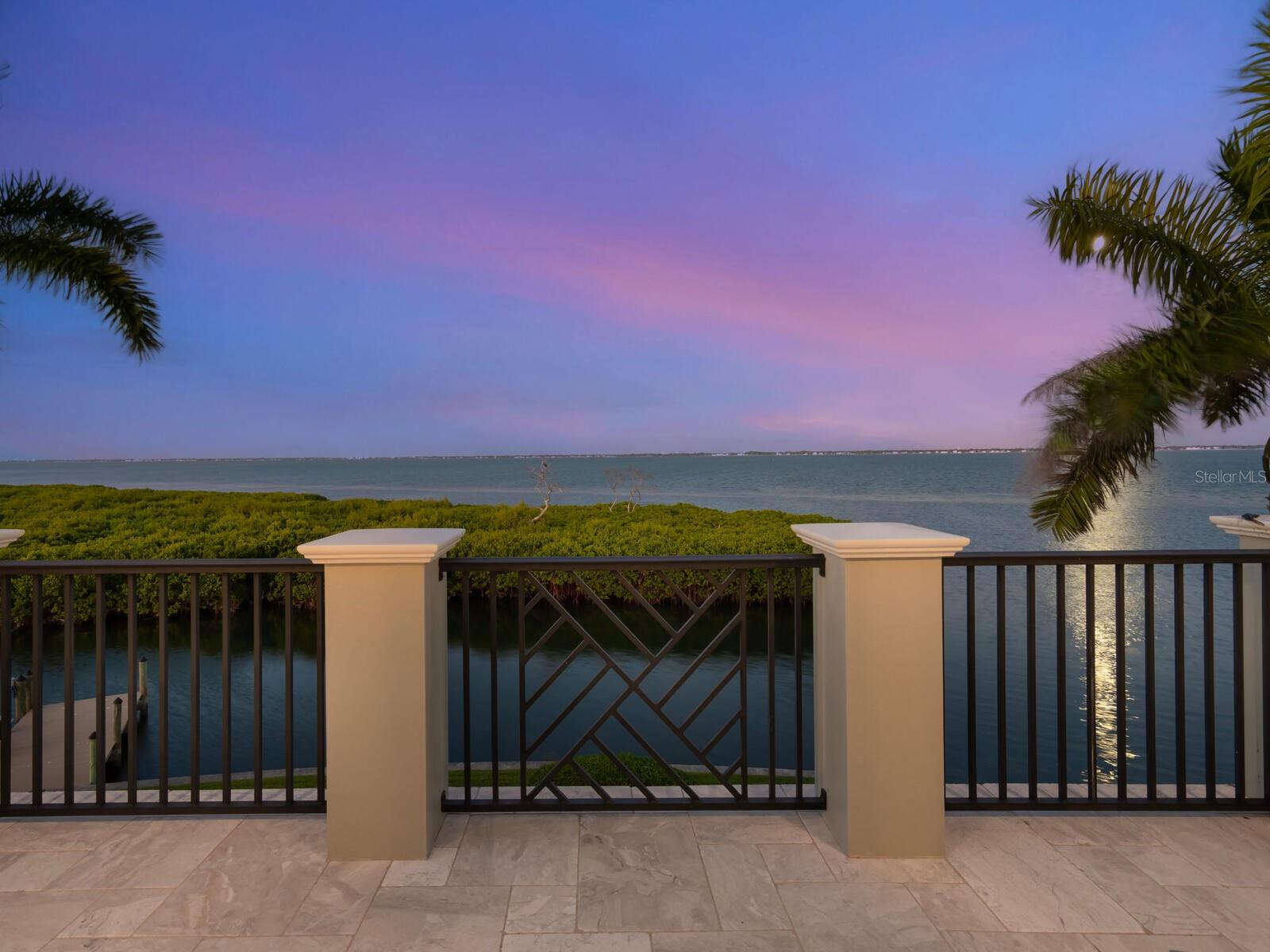 560 HARBOR POINT ROAD, Longboat Key, FL 34228