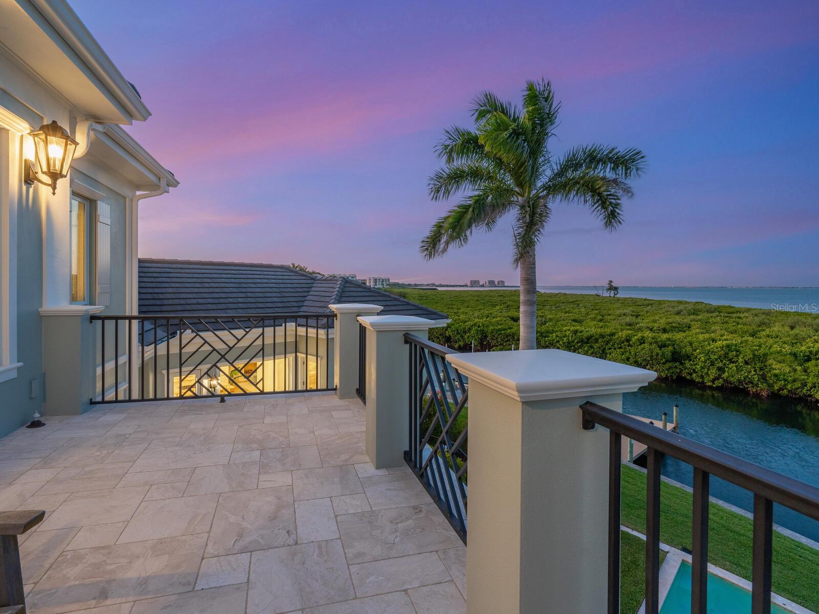 560 HARBOR POINT ROAD, Longboat Key, FL 34228