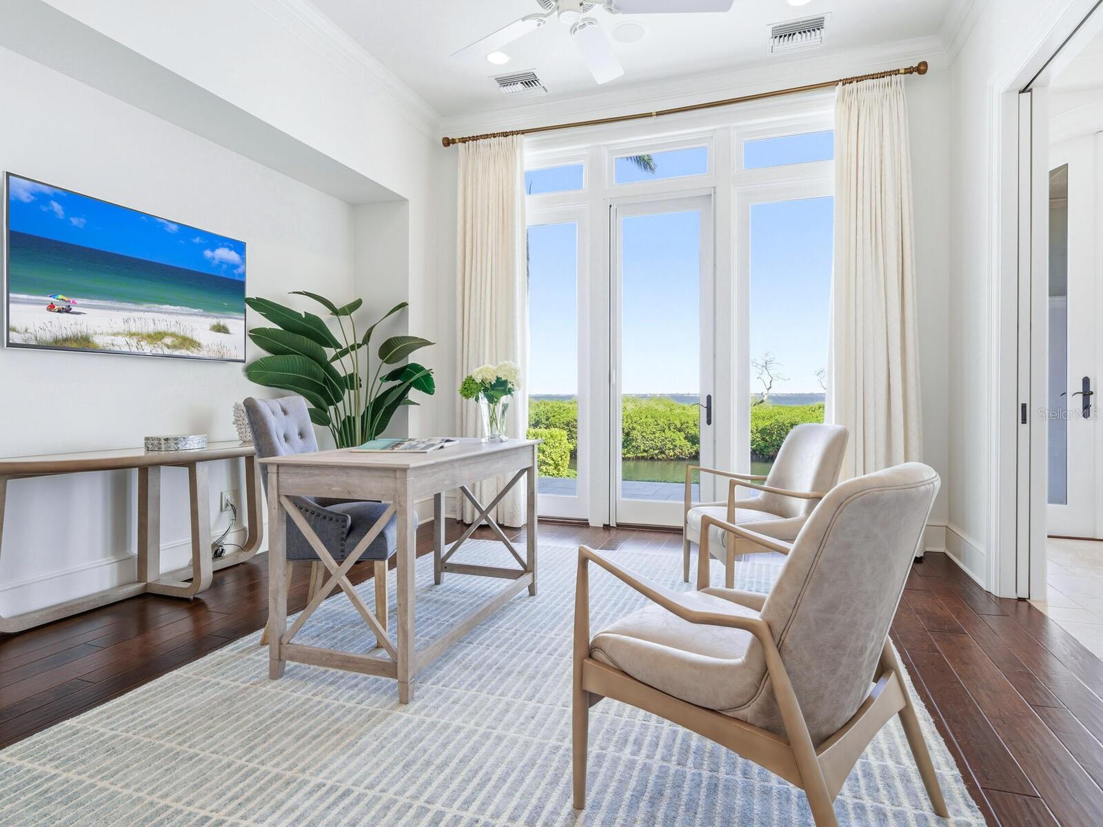 560 HARBOR POINT ROAD, Longboat Key, FL 34228