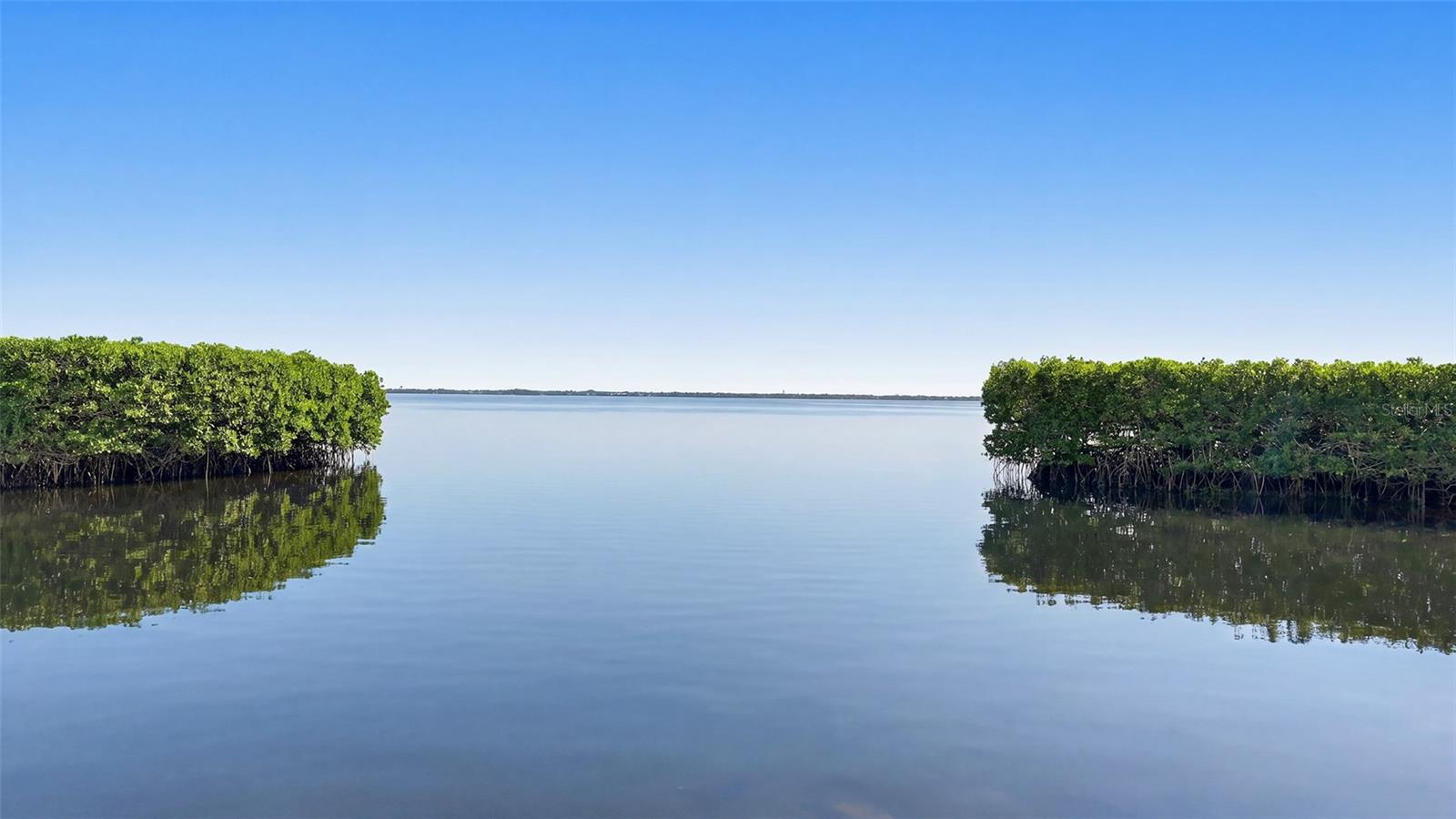 560 HARBOR POINT ROAD, Longboat Key, FL 34228