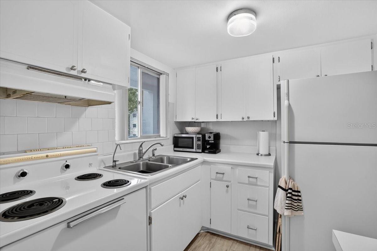 5902 PALM LANE, #C24, Bradenton, FL 34207
