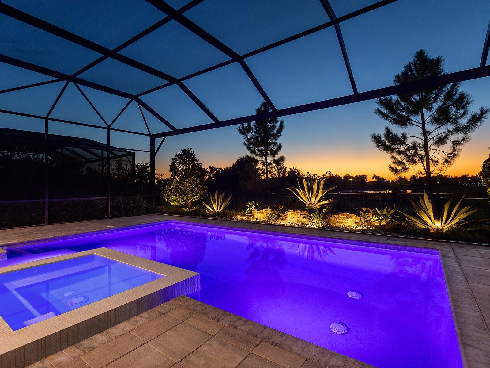 8242 PAVIA WAY, Lakewood Ranch, FL 34202