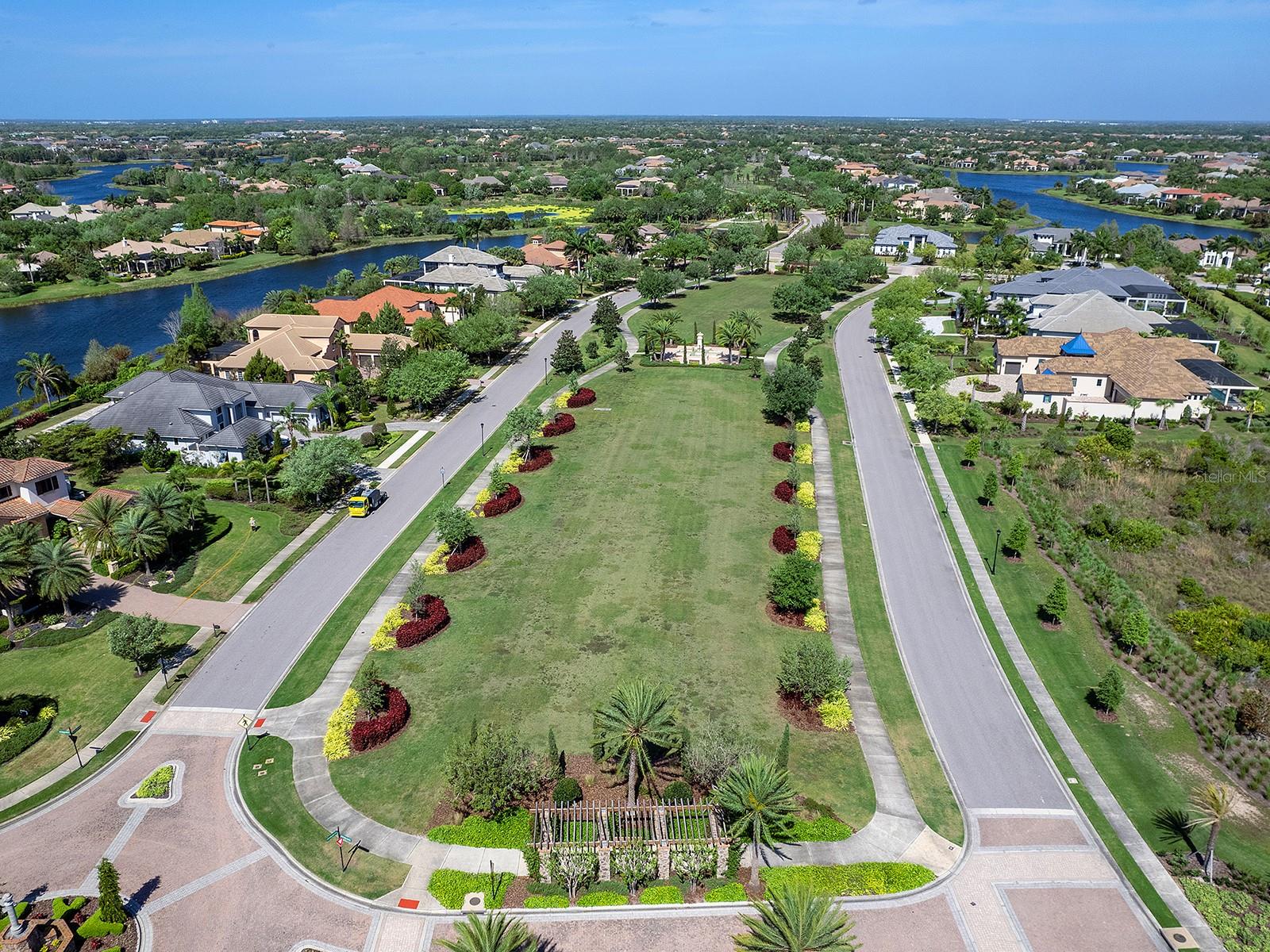 8242 PAVIA WAY, Lakewood Ranch, FL 34202