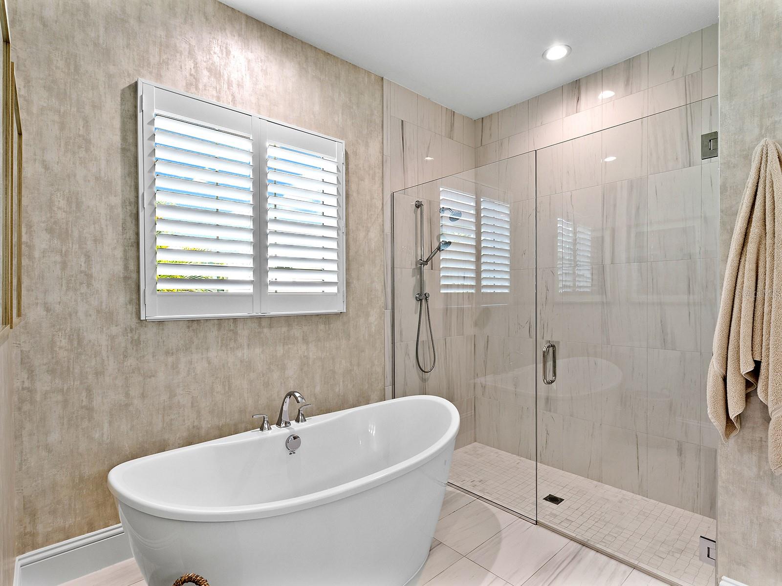 8242 PAVIA WAY, Lakewood Ranch, FL 34202