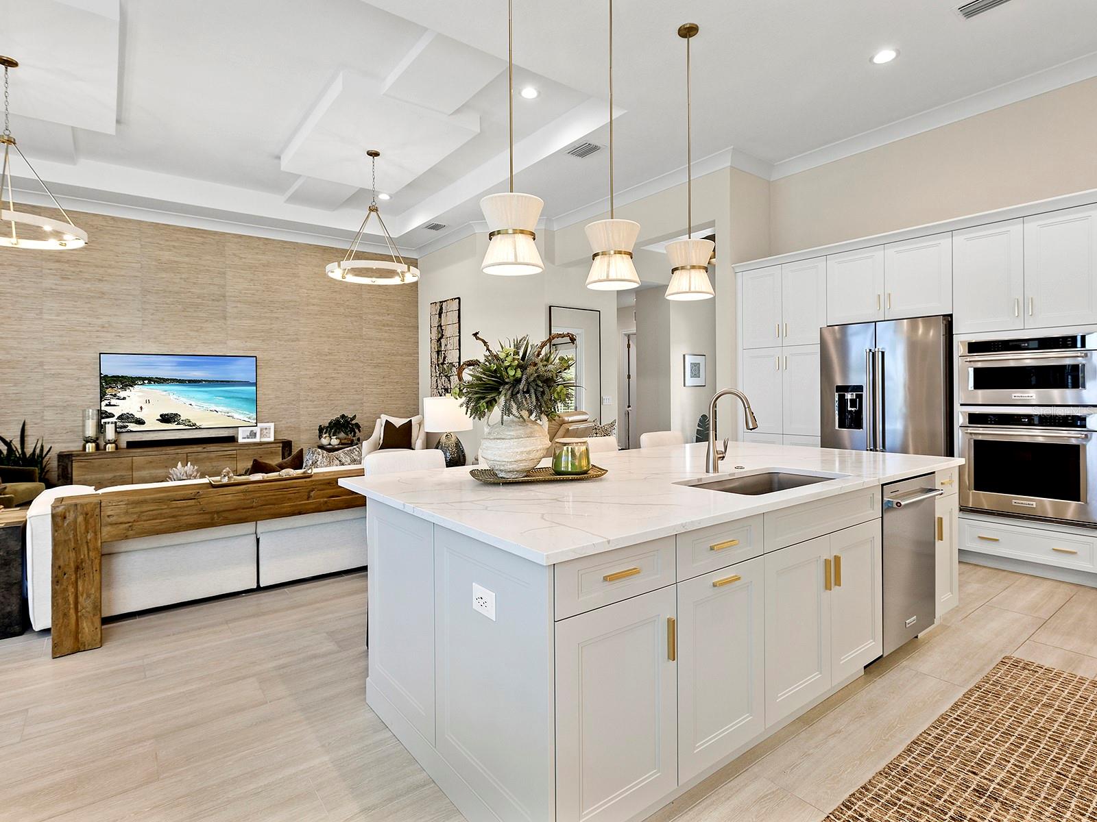 8242 PAVIA WAY, Lakewood Ranch, FL 34202