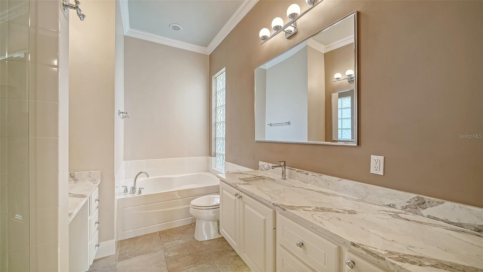 5924 MARIPOSA LANE, Sarasota, FL 34238