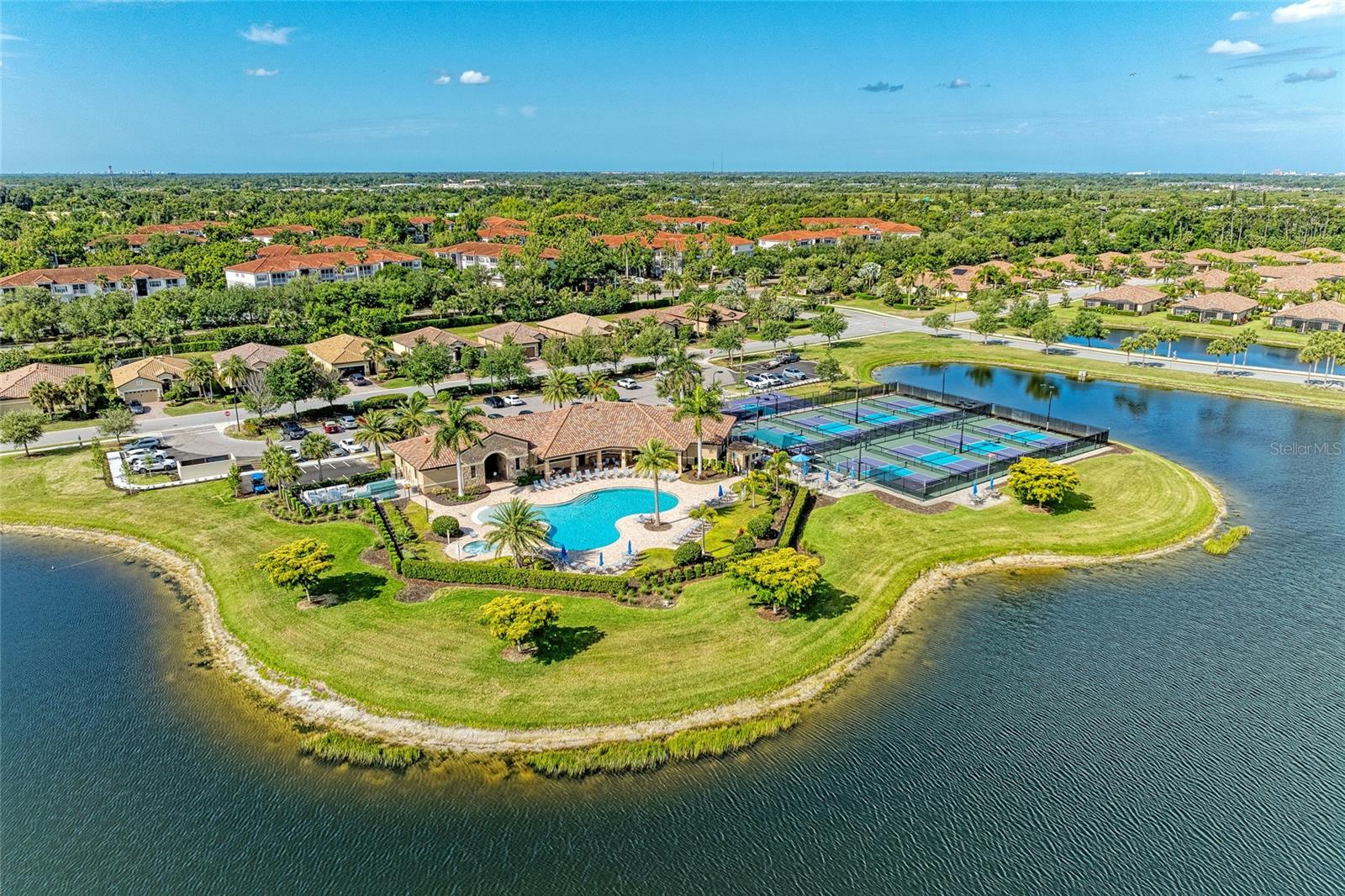 7027 QUIET CREEK DRIVE, Bradenton, FL 34212