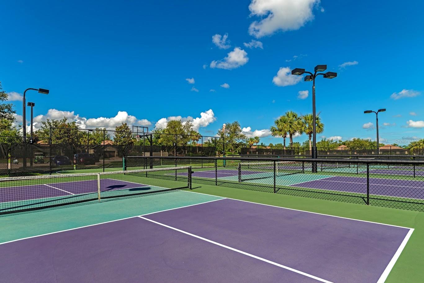 7027 QUIET CREEK DRIVE, Bradenton, FL 34212