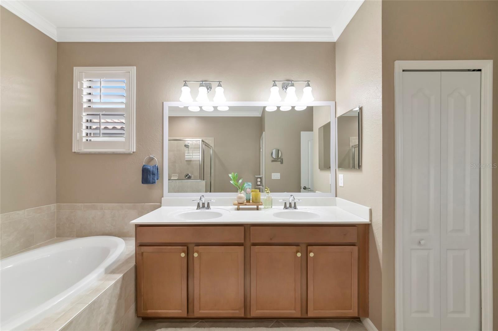 7027 QUIET CREEK DRIVE, Bradenton, FL 34212