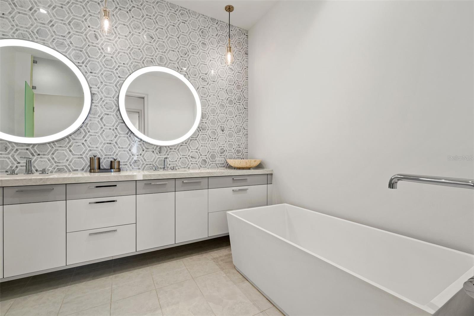 1591 GULF OF MEXICO DRIVE, #512, Longboat Key, FL 34228