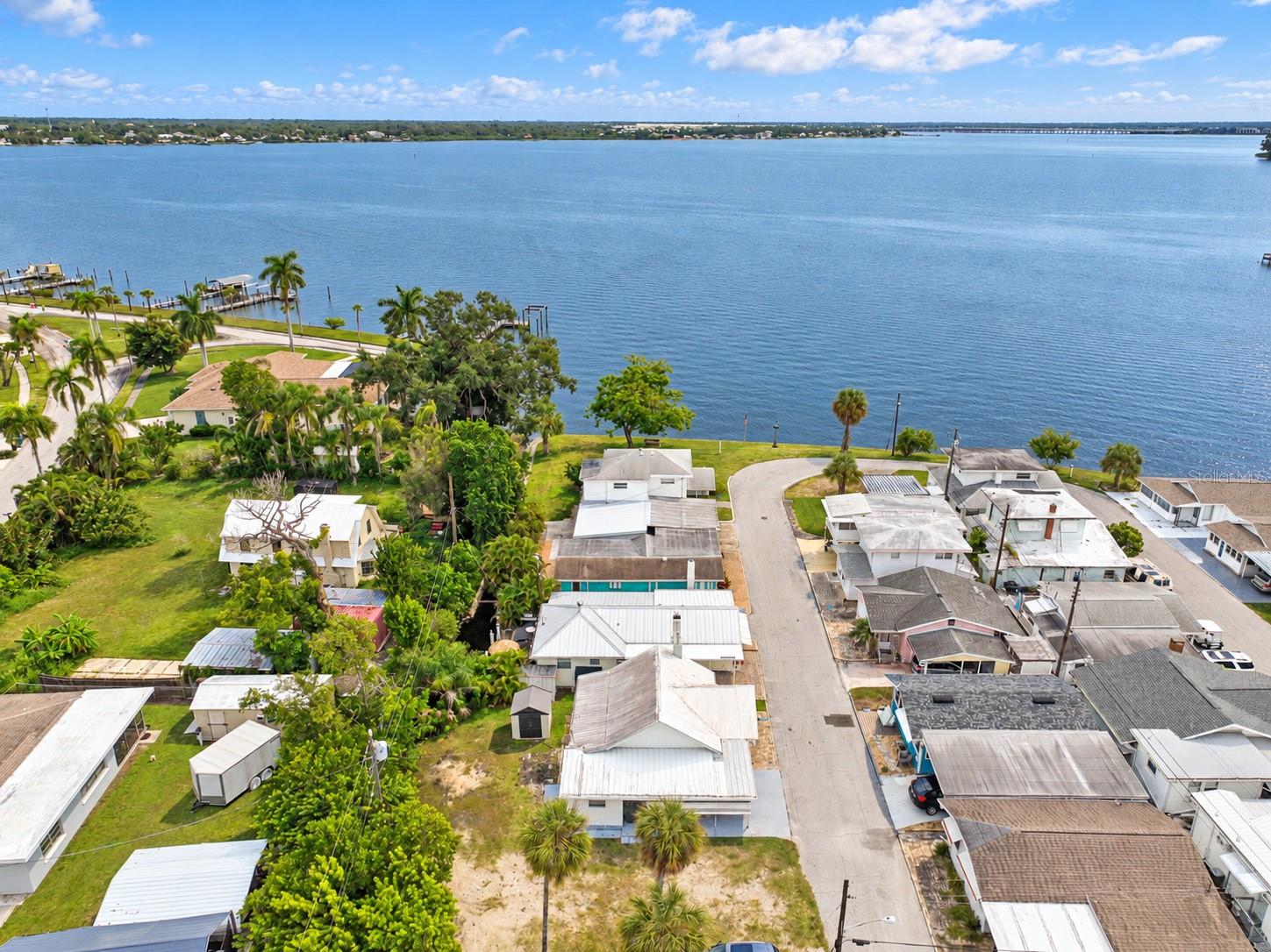 12 LAFAYETTE STREET, Bradenton, FL 34208