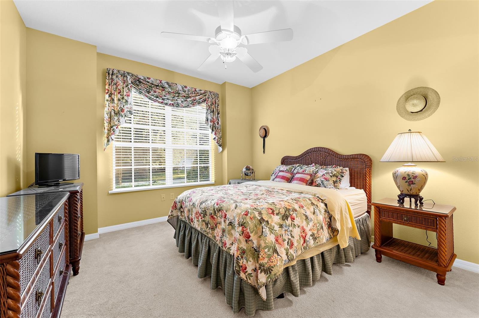 2524 JEFFERSON CIRCLE, Sarasota, FL 34239