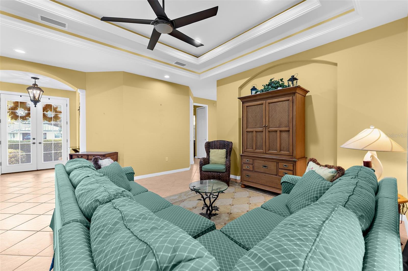 2524 JEFFERSON CIRCLE, Sarasota, FL 34239
