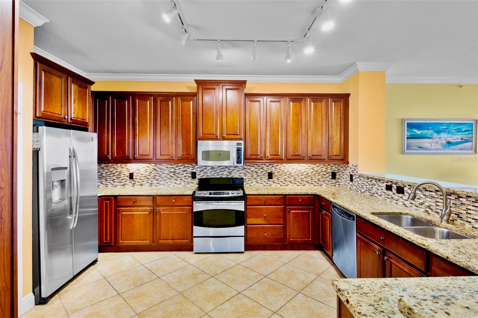 Oversized kitchen with tons of storage and counterspace. Oversized kitchen with tons of storage and counterspace.