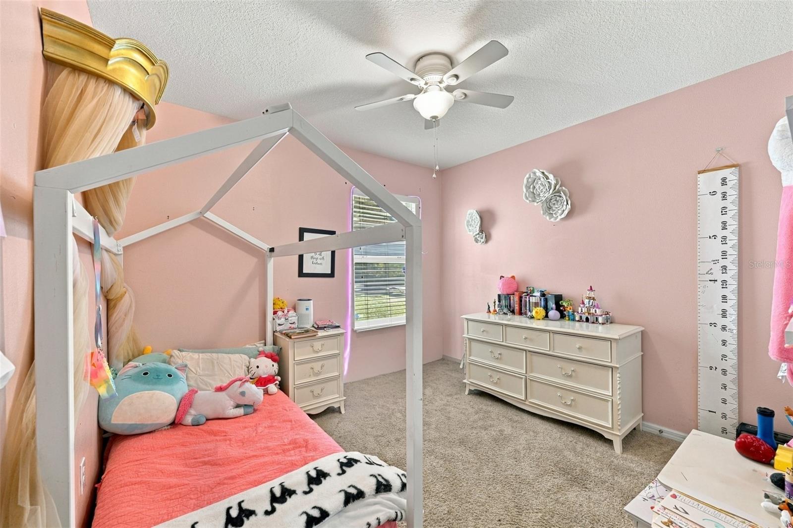 Guest bedroom