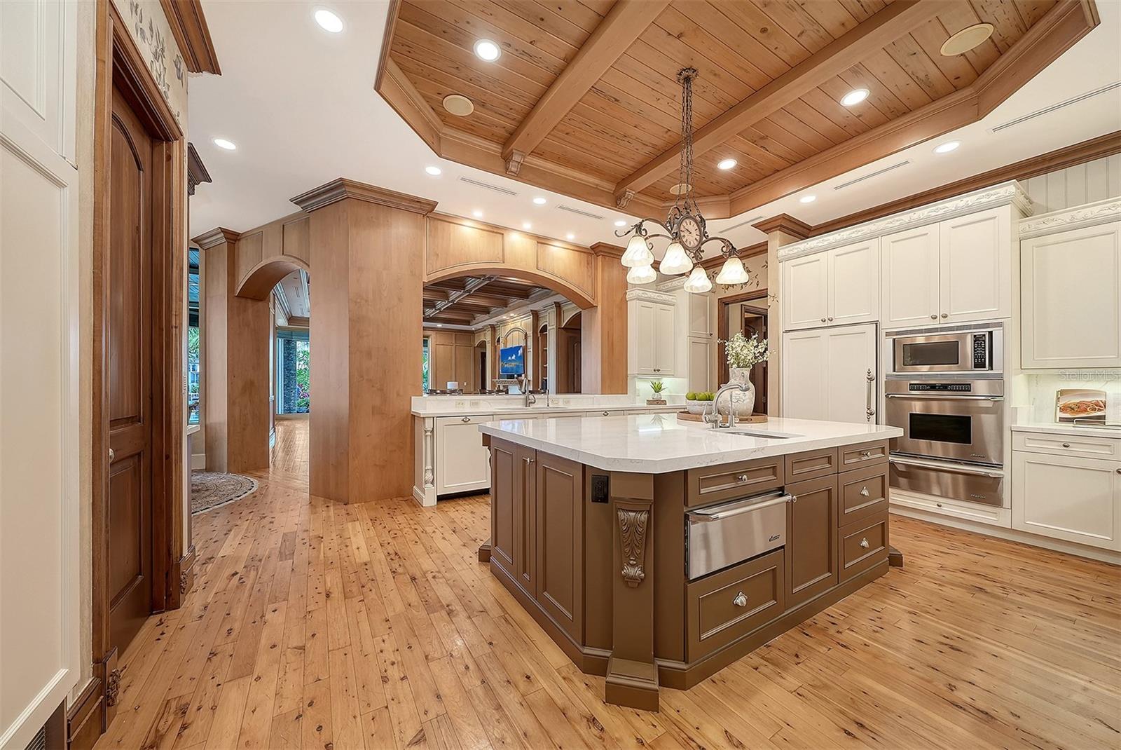 1423 HILLVIEW DRIVE, Sarasota, FL 34239