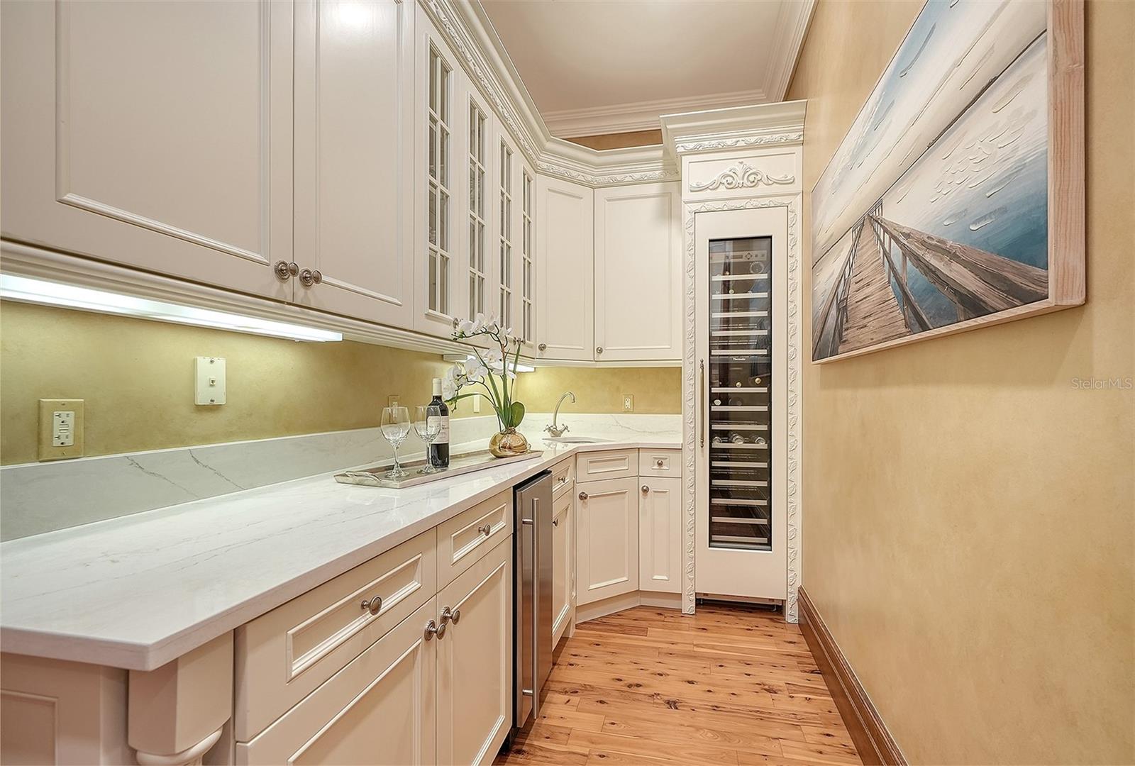 1423 HILLVIEW DRIVE, Sarasota, FL 34239