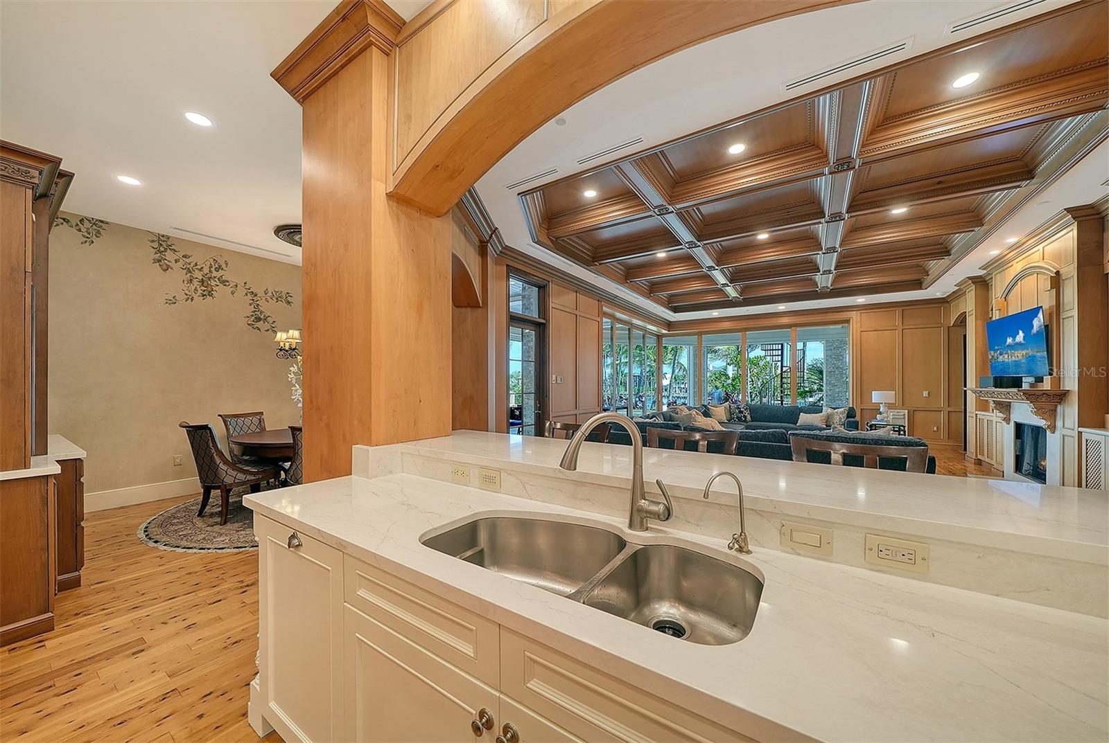 1423 HILLVIEW DRIVE, Sarasota, FL 34239
