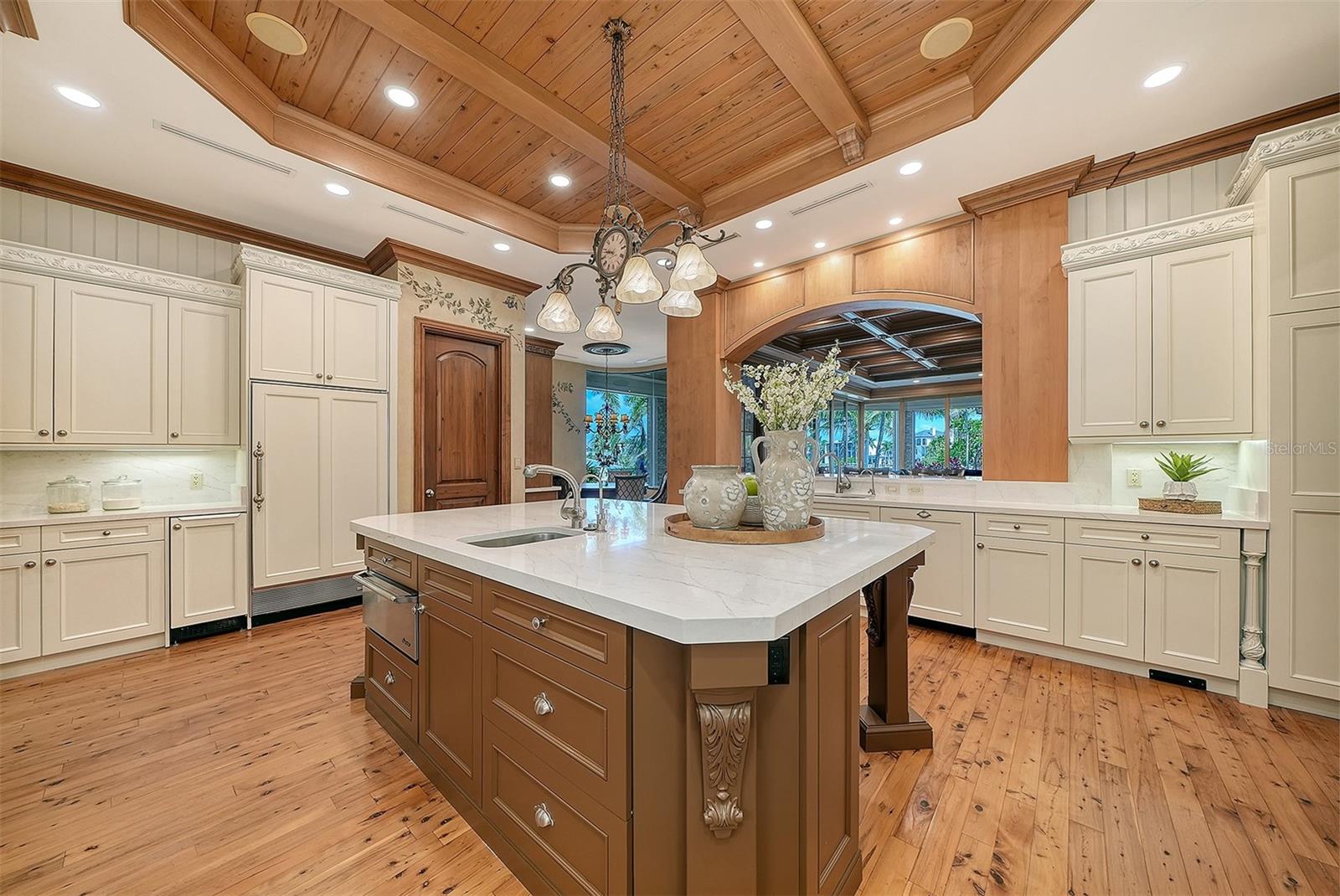 1423 HILLVIEW DRIVE, Sarasota, FL 34239