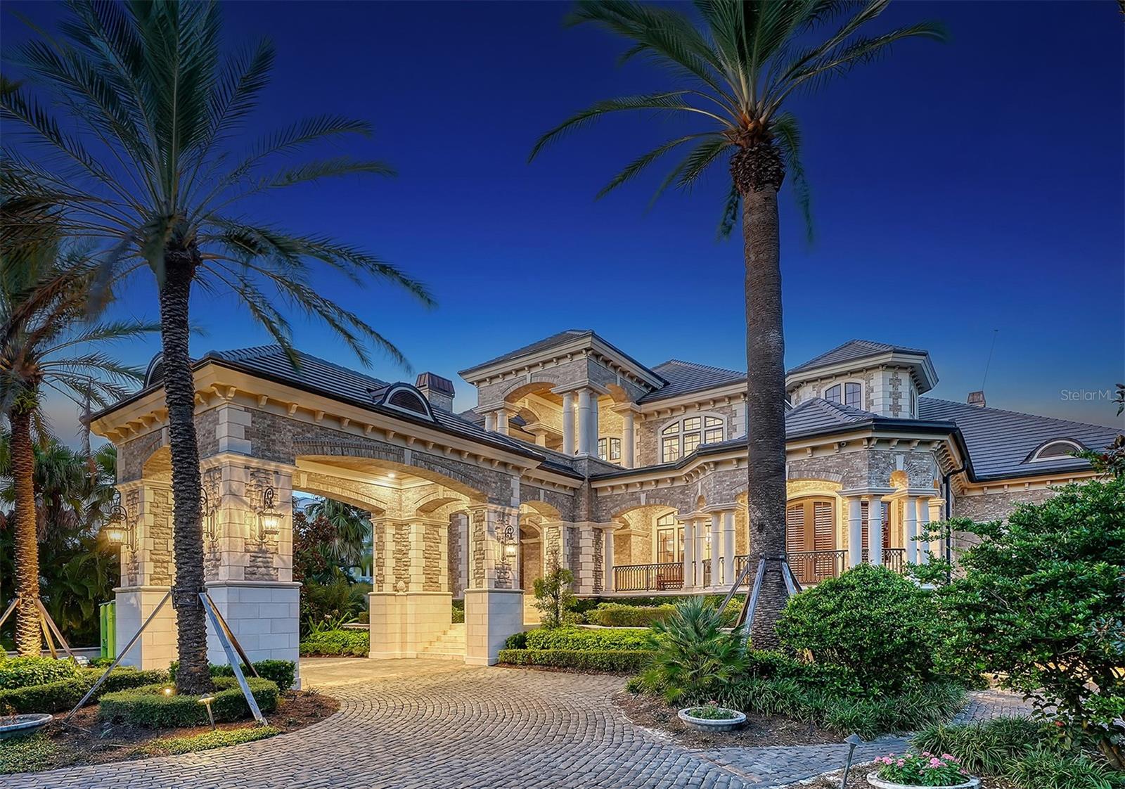 1423 HILLVIEW DRIVE, Sarasota, FL 34239 1423 HILLVIEW DRIVE, Sarasota, FL 34239