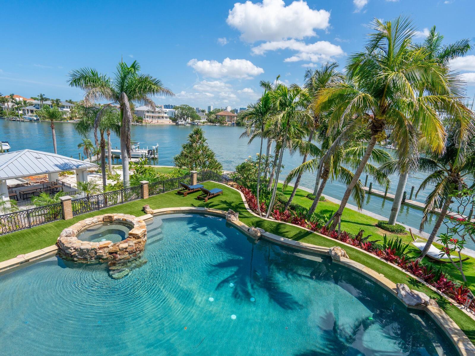 1423 HILLVIEW DRIVE, Sarasota, FL 34239
