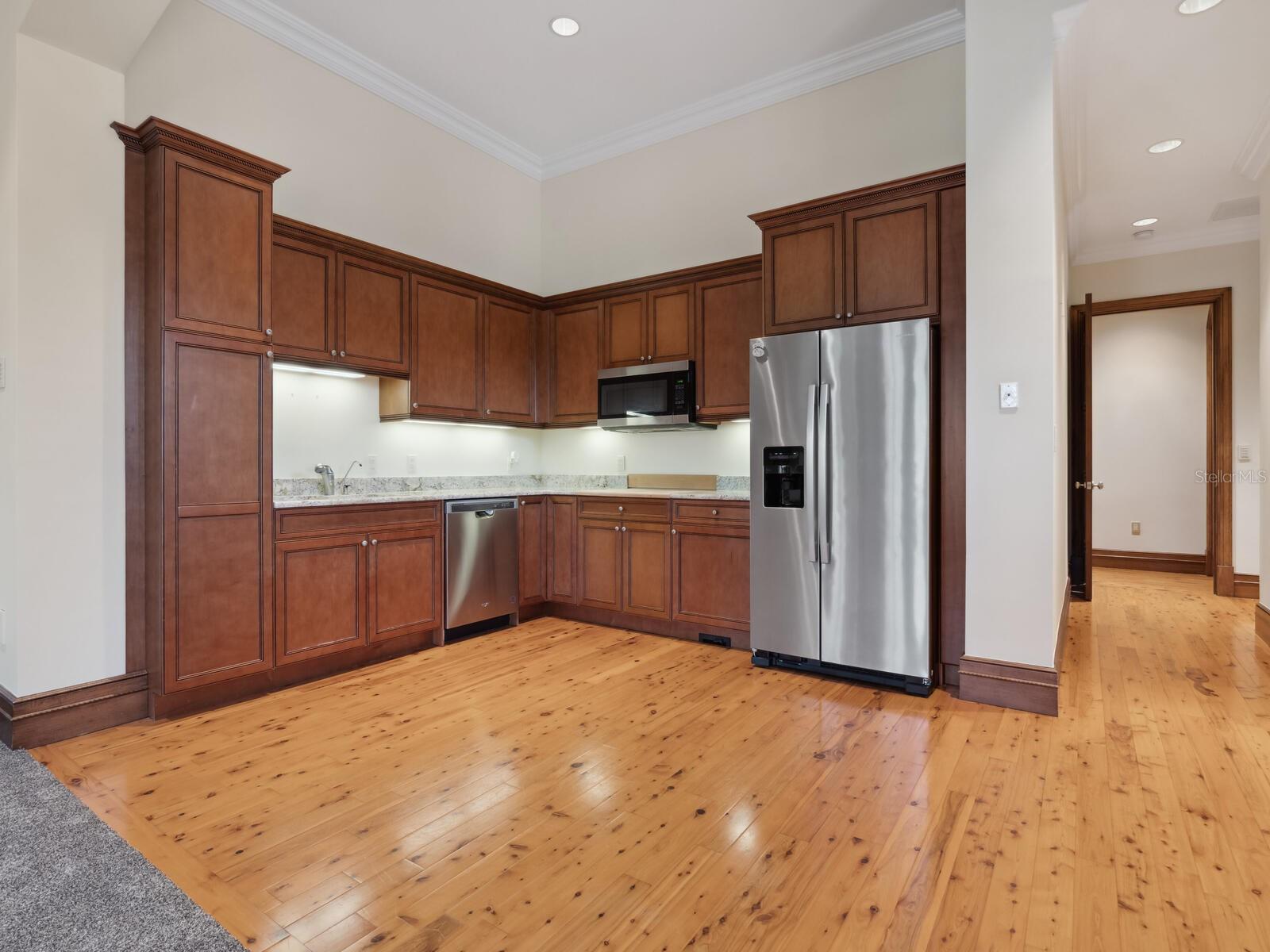 1423 HILLVIEW DRIVE, Sarasota, FL 34239