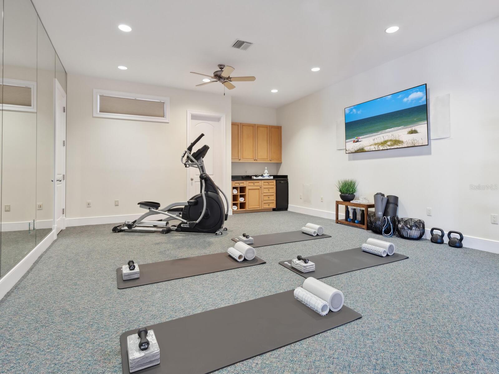 1423 HILLVIEW DRIVE, Sarasota, FL 34239