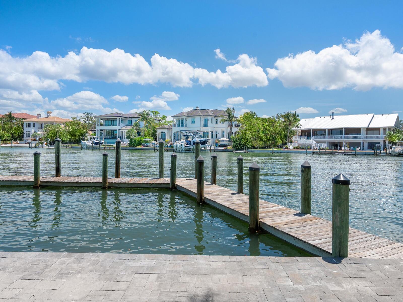 1423 HILLVIEW DRIVE, Sarasota, FL 34239