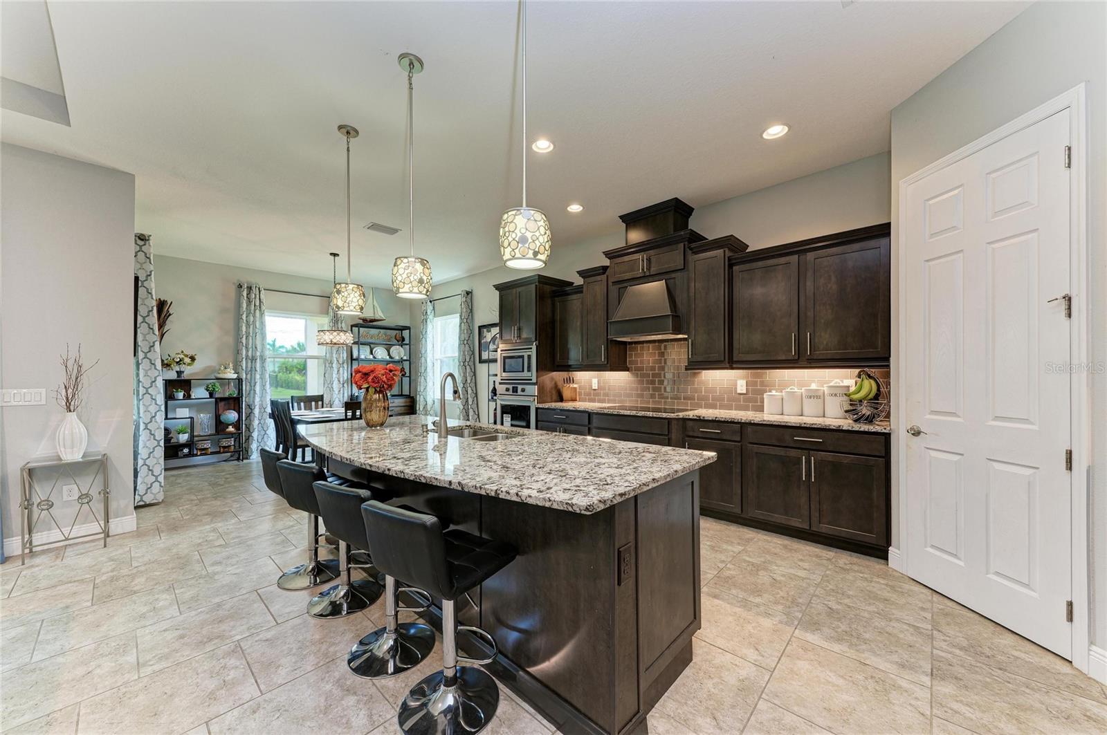 519 165TH STREET E, Bradenton, FL 34212