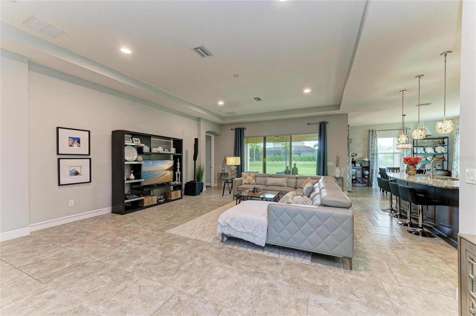 519 165TH STREET E, Bradenton, FL 34212