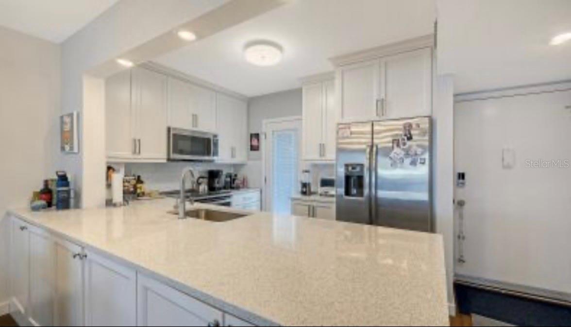 775 JOHN RINGLING BOULEVARD, #24, Sarasota, FL 34236