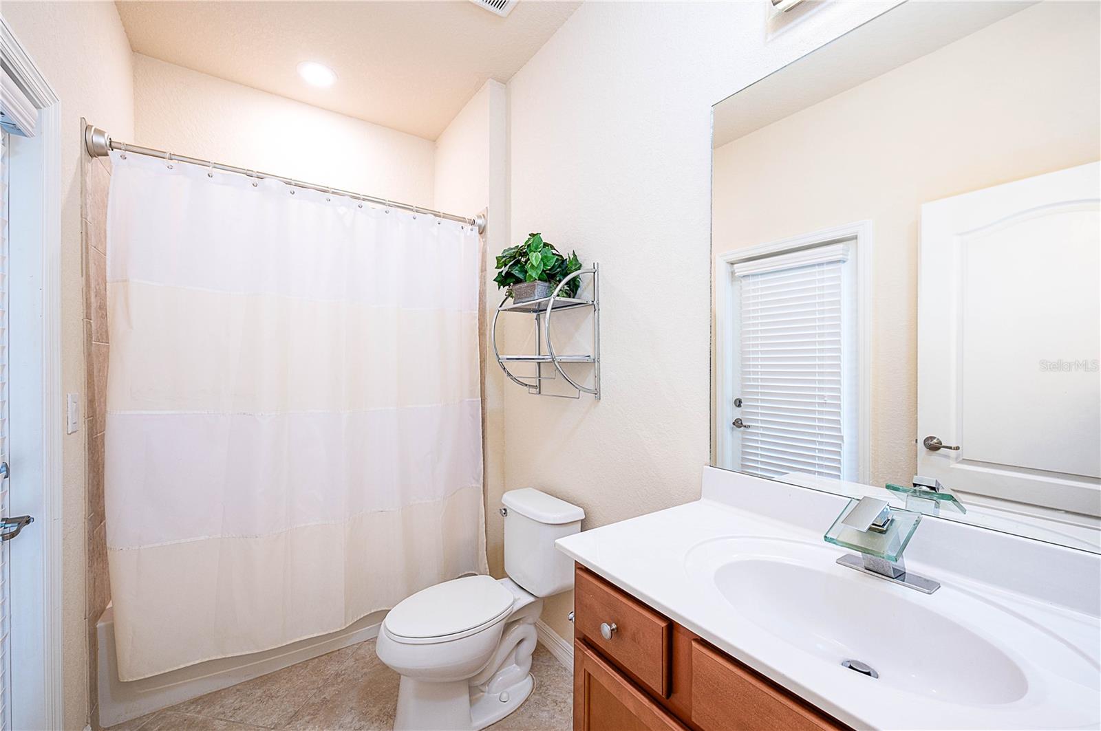 Second bath with Tub, access from Great Room and lanai