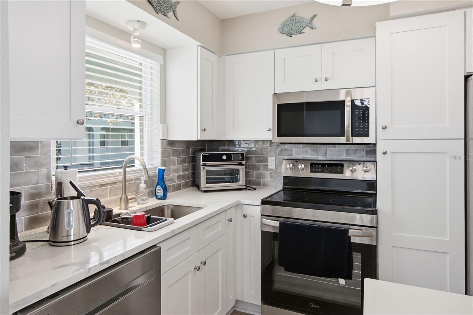 611 GULF DRIVE N, #A15, Bradenton Beach, FL 34217