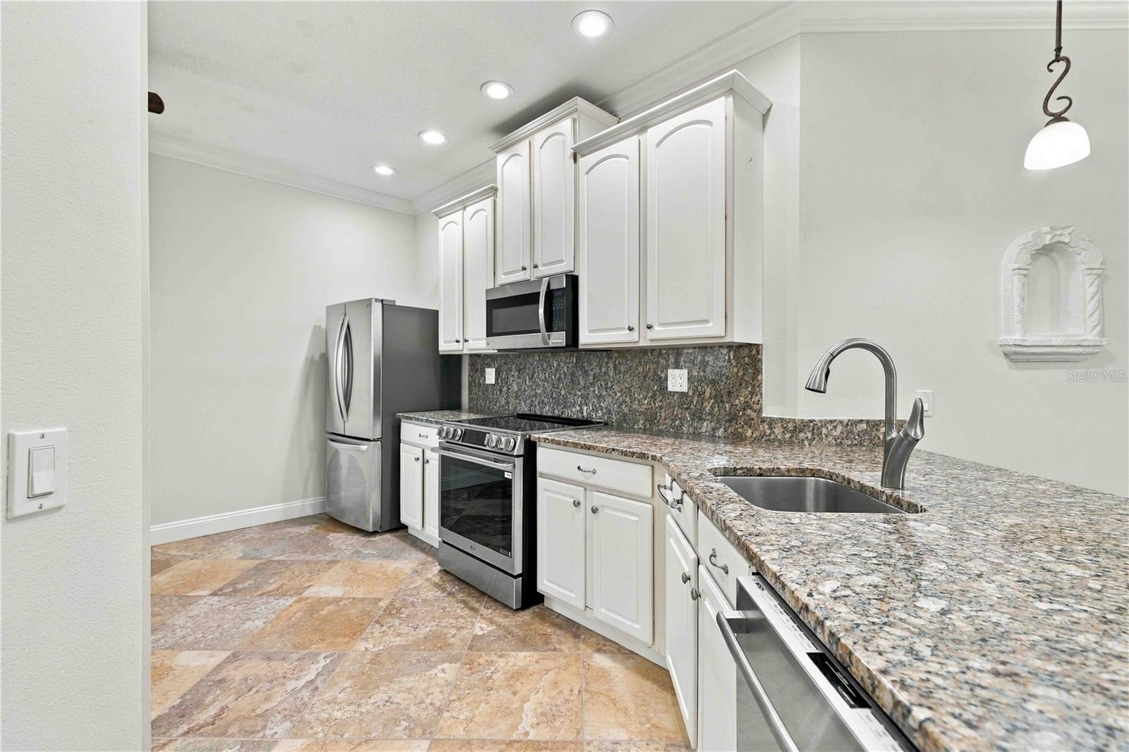 8216 ASHFORD FALLS COURT, Sarasota, FL 34243