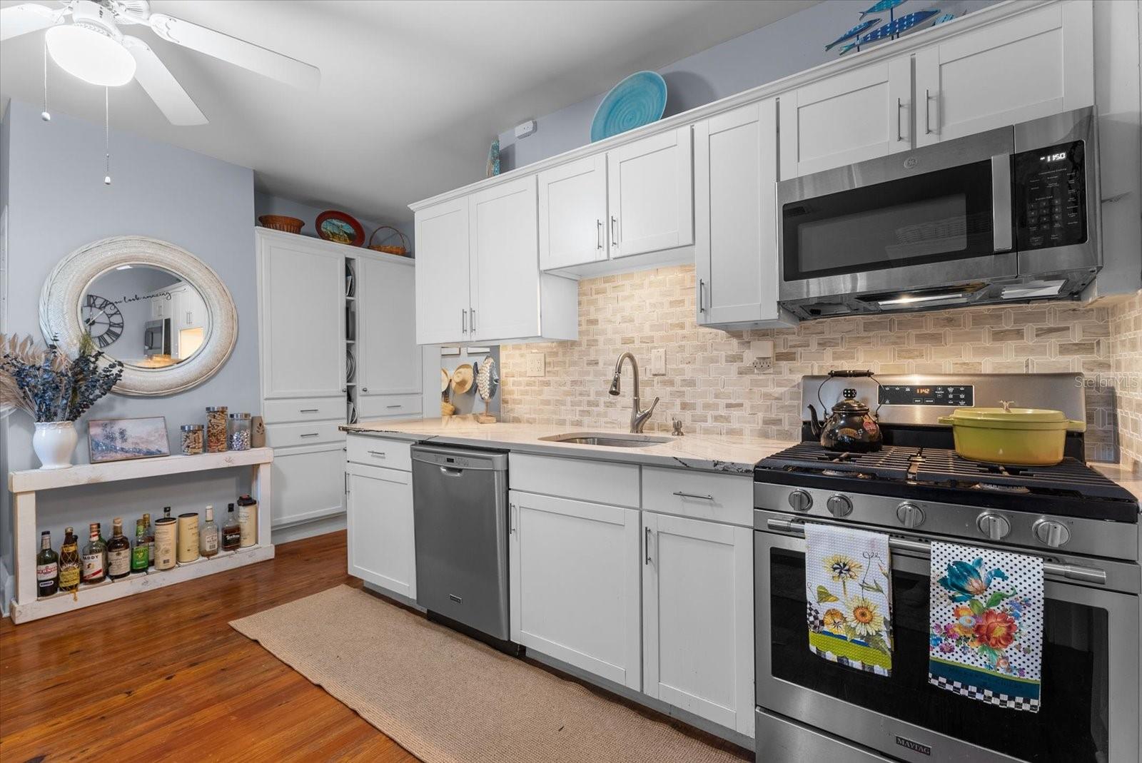 1777 ALTA VISTA STREET, Sarasota, FL 34236