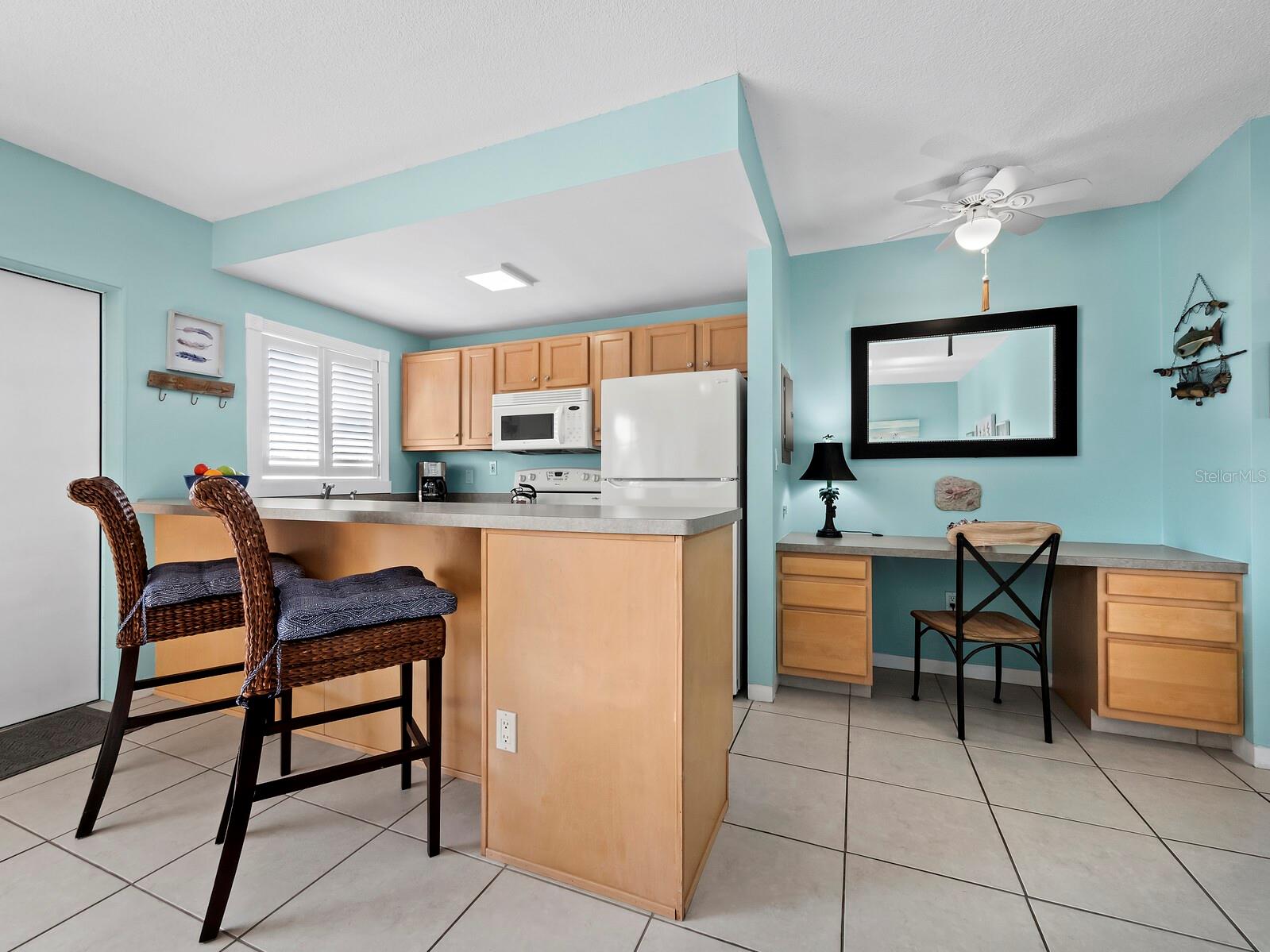 475 BENJAMIN FRANKLIN DRIVE, #215, Sarasota, FL 34236 475 BENJAMIN FRANKLIN DRIVE, #215, Sarasota, FL 34236