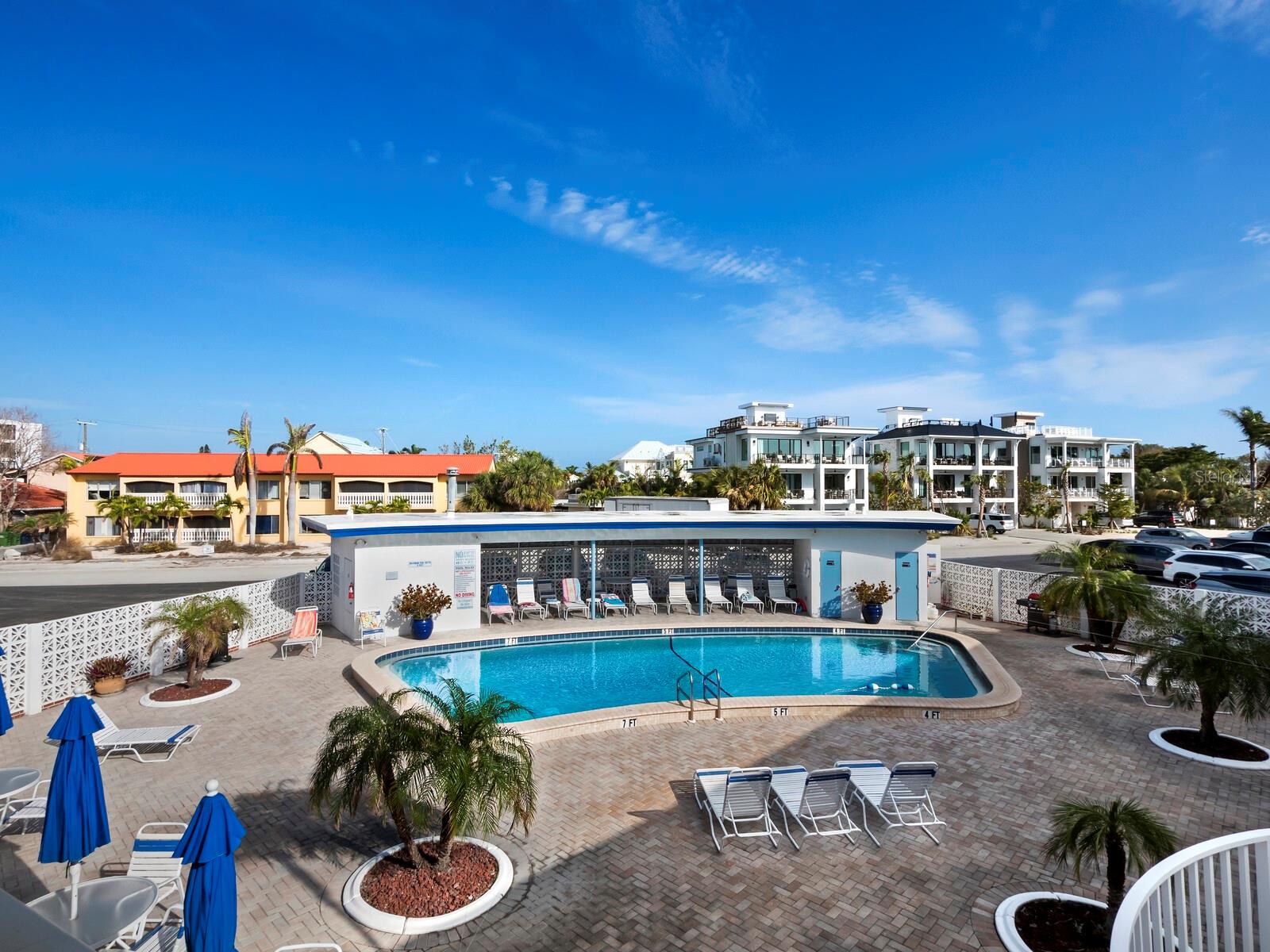 475 BENJAMIN FRANKLIN DRIVE, #215, Sarasota, FL 34236