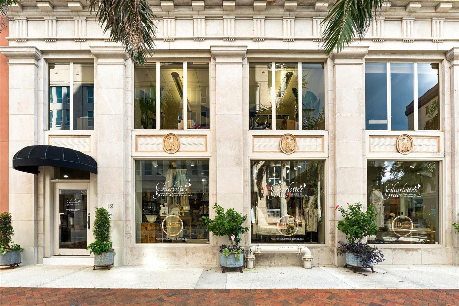 Shopping & dining outside your building