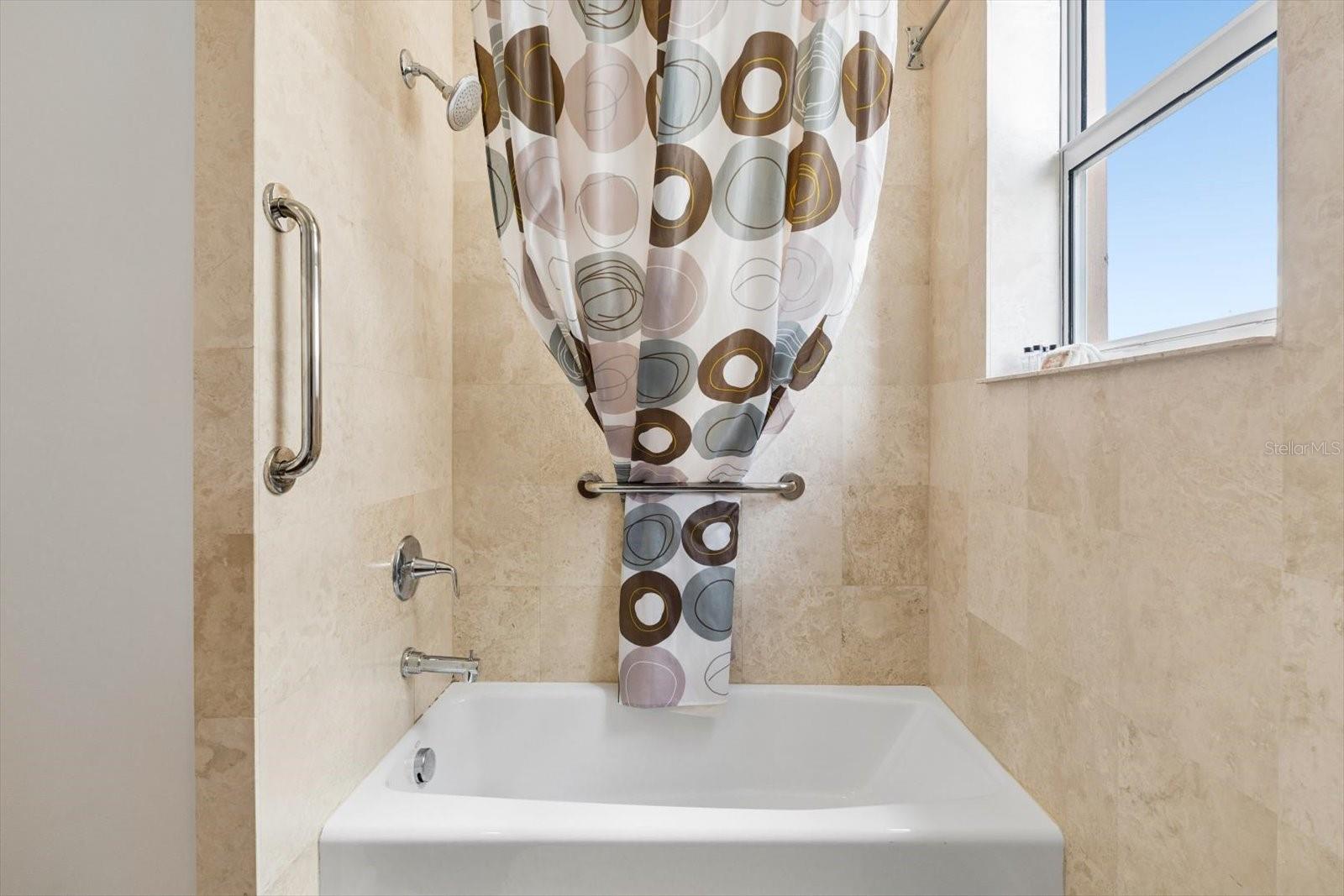 Cabana ensuite bathroom