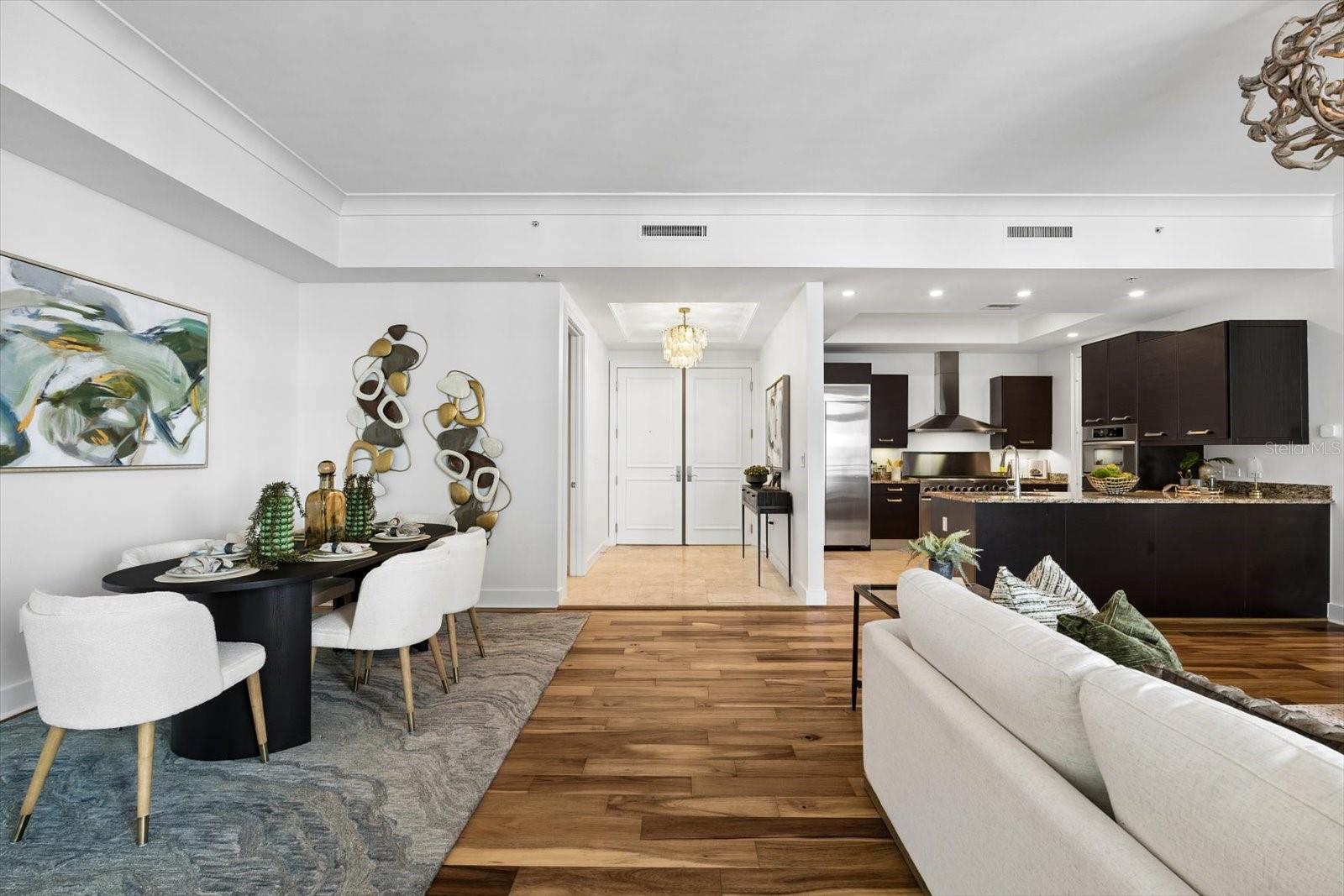 Living room/ dining combo