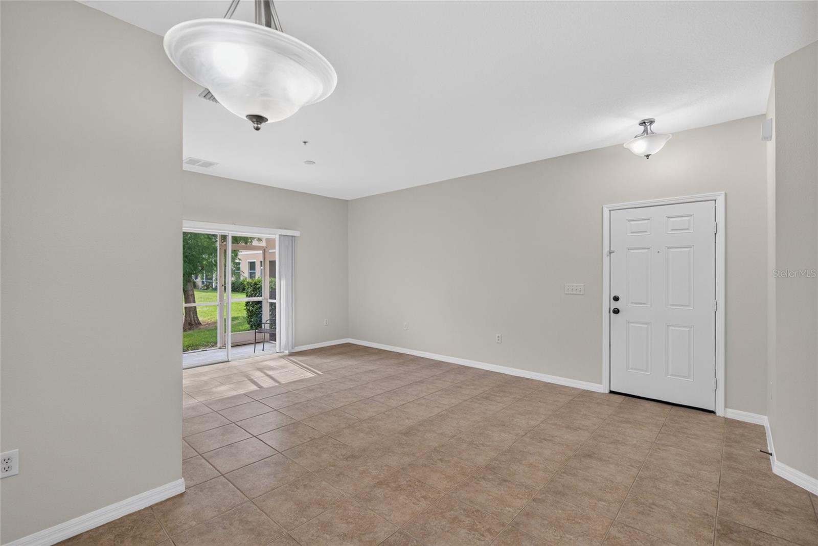3707 PARKRIDGE CIRCLE, #7-106, Sarasota, FL 34243
