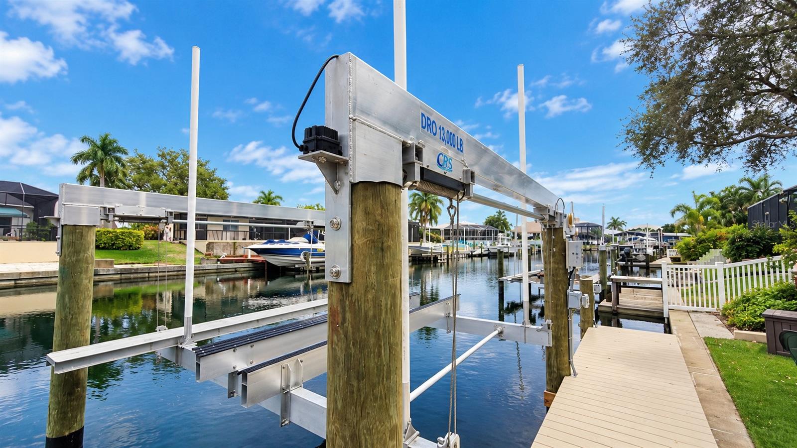 New 13,000 Boat Lift
