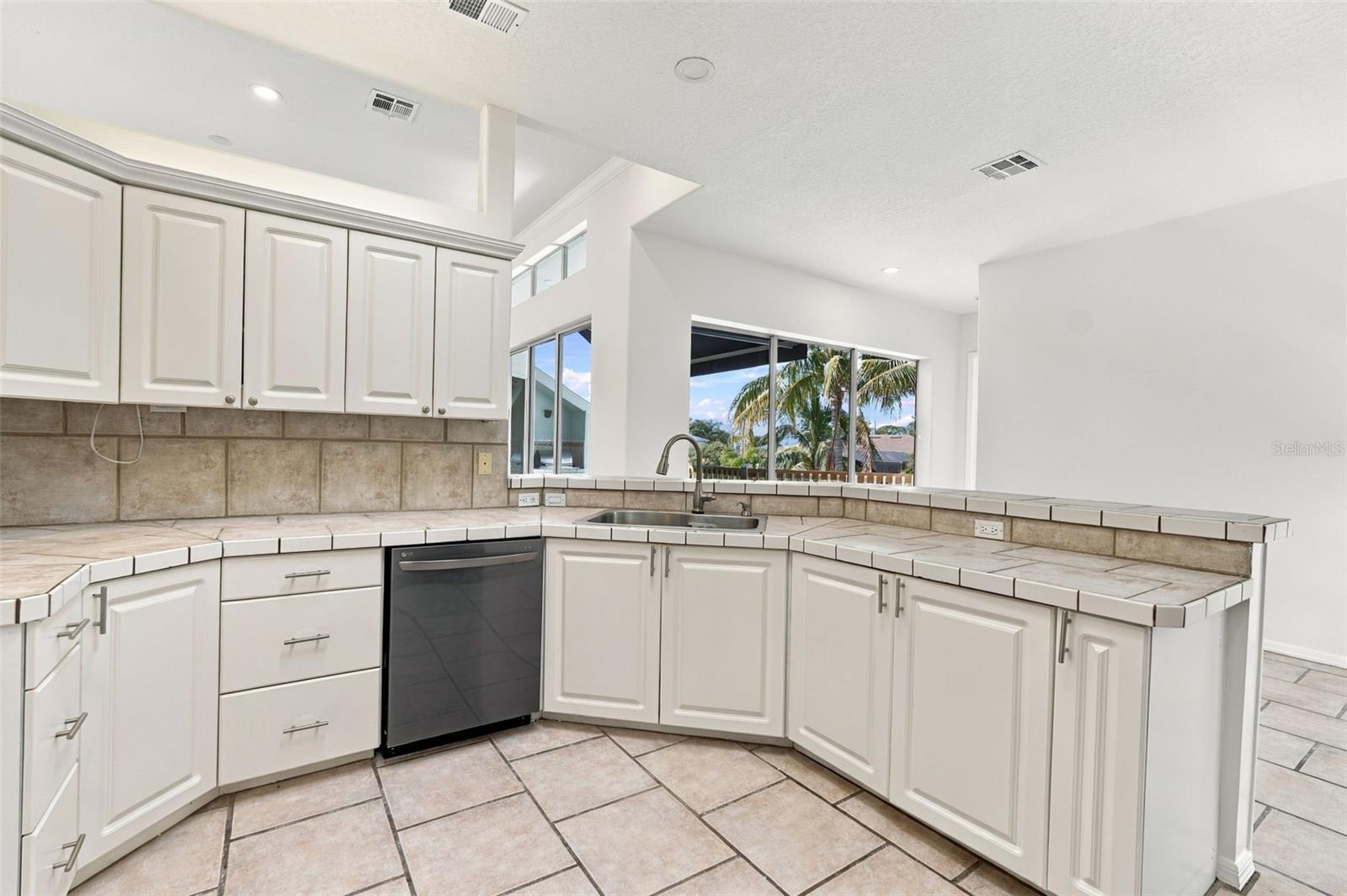 349 DOLPHIN SHORES CIRCLE, Nokomis, FL 34275
