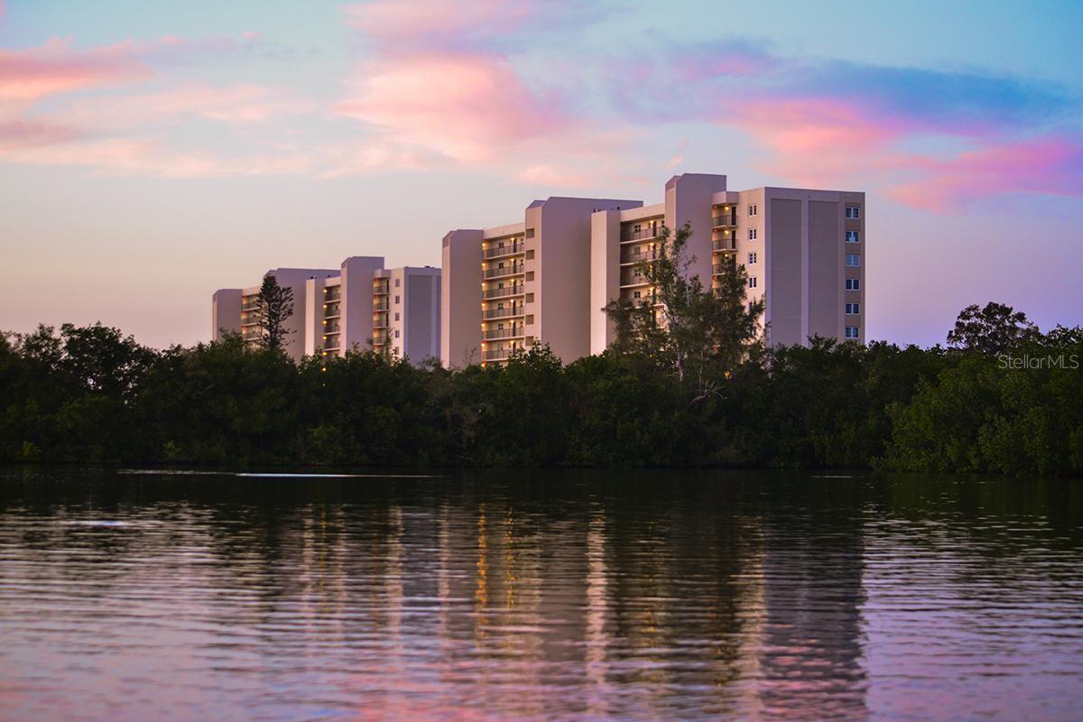 9393 MIDNIGHT PASS ROAD, #606, Sarasota, FL 34242