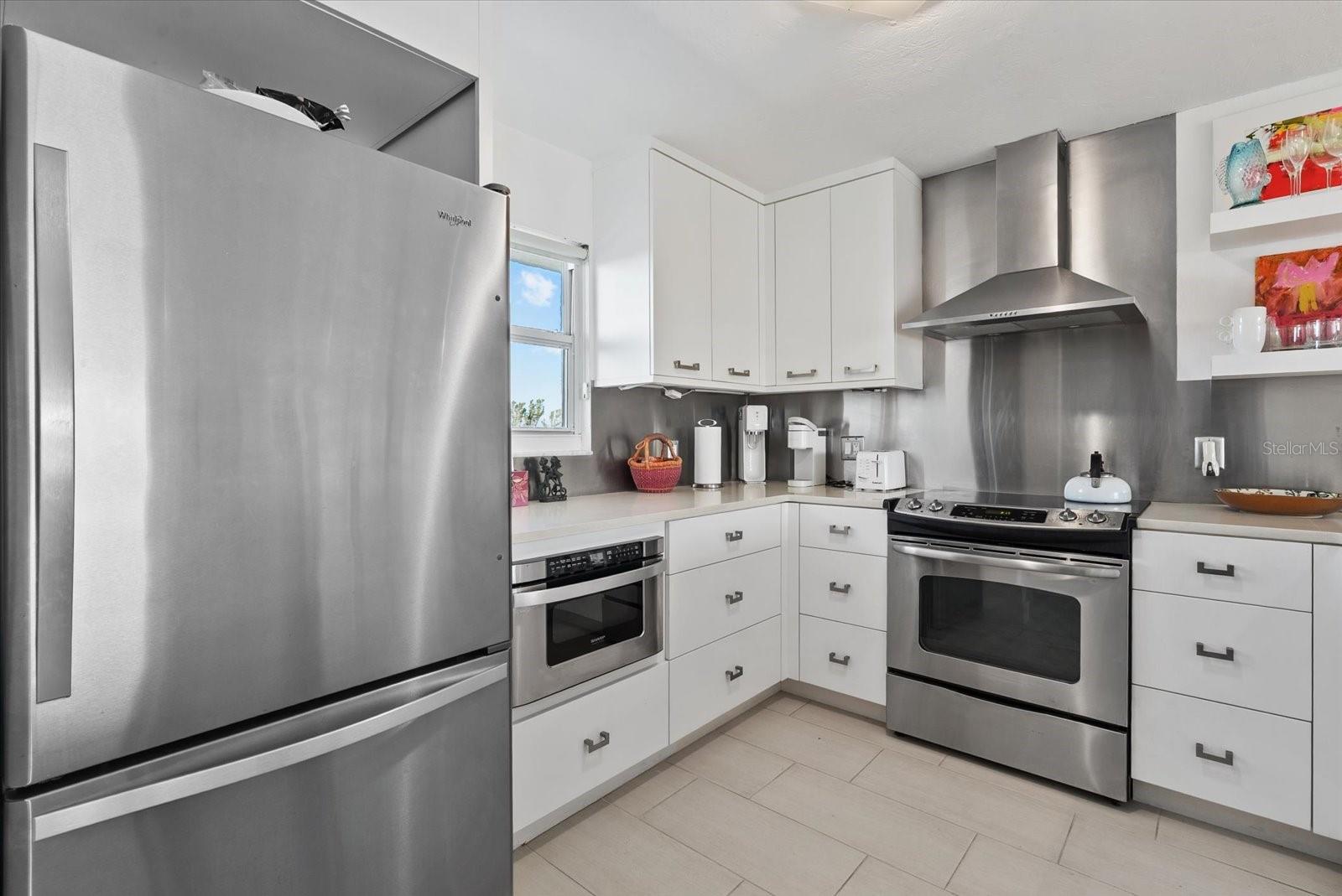 9393 MIDNIGHT PASS ROAD, #606, Sarasota, FL 34242 9393 MIDNIGHT PASS ROAD, #606, Sarasota, FL 34242